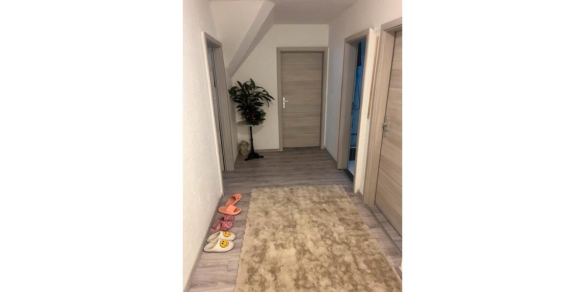 Dachgeschoßwohnung Neu-Ulm Burlafingen - 3.5 Zimmer, 80 m&sup2;, 1.100&euro; | Angebot:26245292