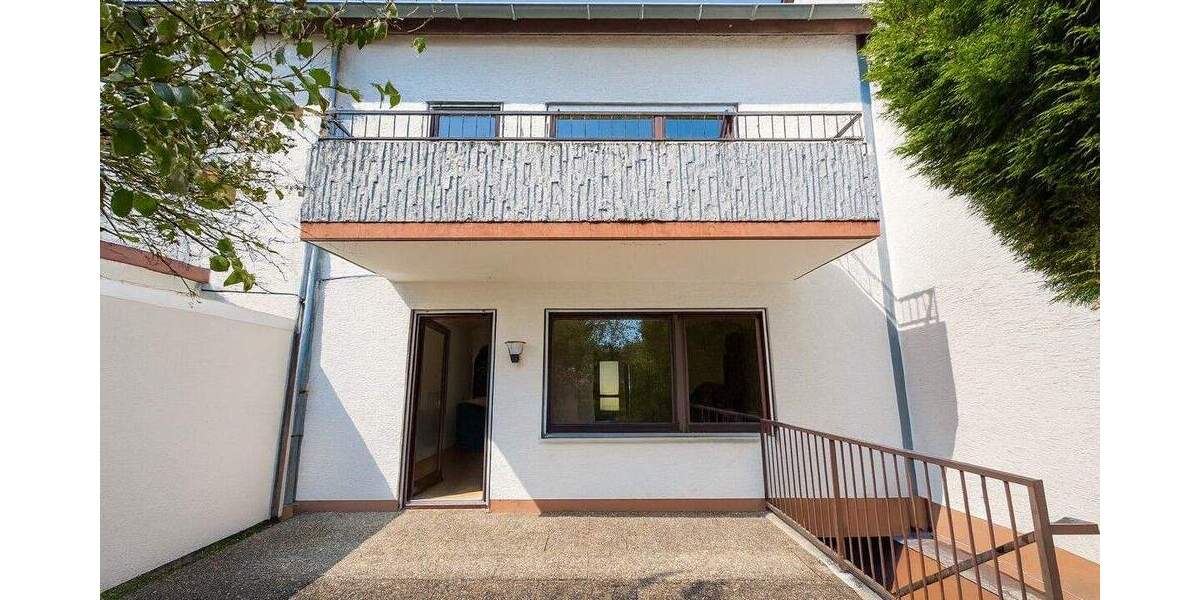 Reihenmittelhaus Pfaffenhofen an der Roth Pfaffenhofen - 5 Zimmer, 124 m&sup2;, 348.000&euro; | Angebot:25698722