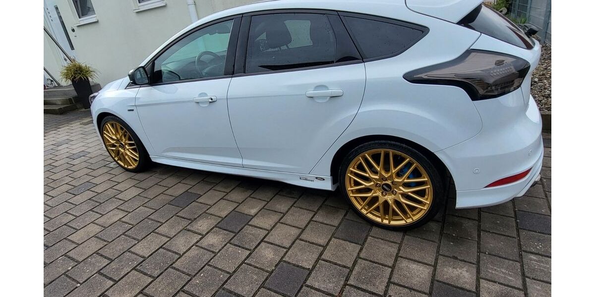 Ford Focus 112.080 km 8.990 &euro; Bubesheim 89347