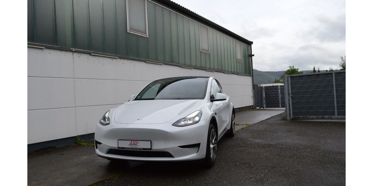 Tesla Model Y 203.000 km 23.990 &euro; Geislingen 73312