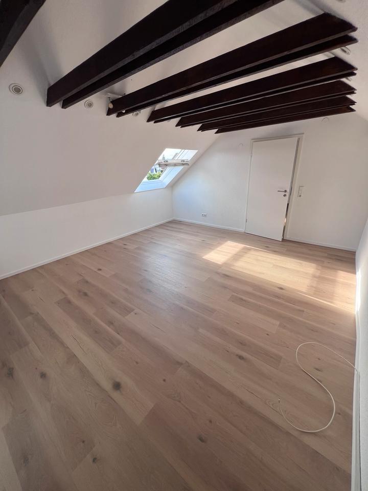 Dachgeschoss Wohnung in Burlafingen