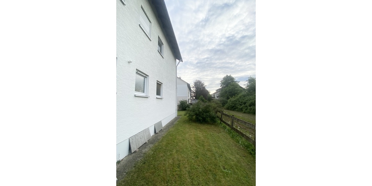 Charmante 4-Zimmer DG-Wohnung mit eigenem Garten+Garage+Stellplatz in TOP Lage! - Dachgeschoßwohnung Illertissen | Angebot:26647022