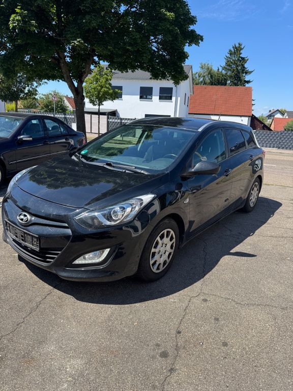 i30