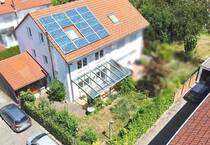 Moderne Doppelhaushälfte in schöner Wohnlage