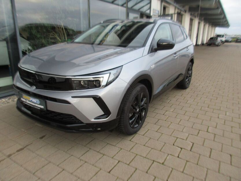 Opel Grandland (X) 1.350 km 25.900 € Gerstetten-Dettingen 89547