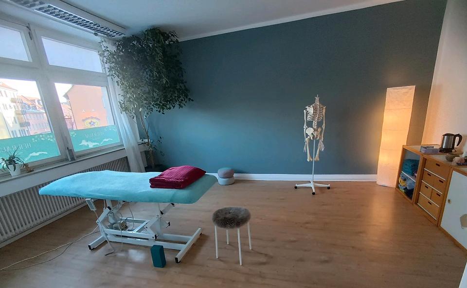 Biete RaumbeteiligungPraxisraum für BehandlungenKurse zimmer