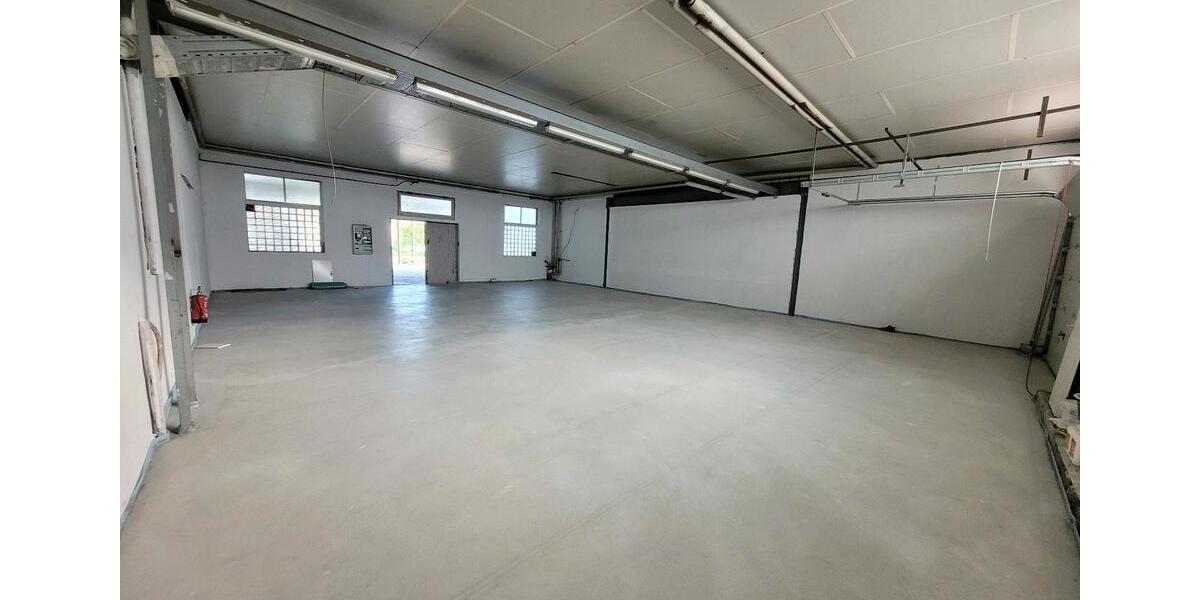 Halle direkt an der A7 zimmer