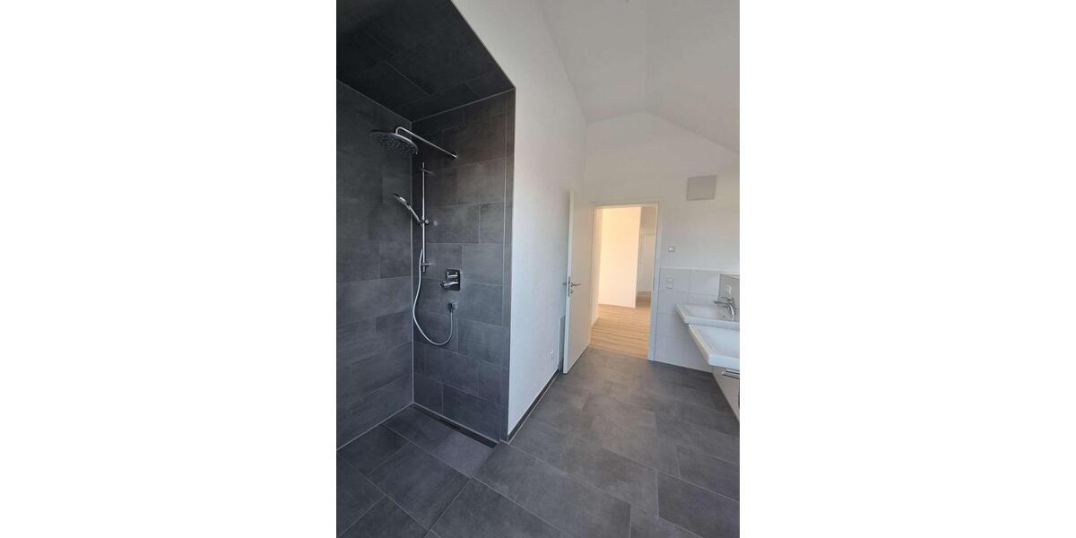 Dachgeschoßwohnung Vöhringen - 4 Zimmer, 121 m&sup2;, 1.578&euro; | Angebot:26443279