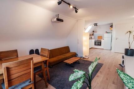 Ruhige Bürofläche 4-Zimmer in Ulm-Haselbühl (stilles Gewerbe) zimmer