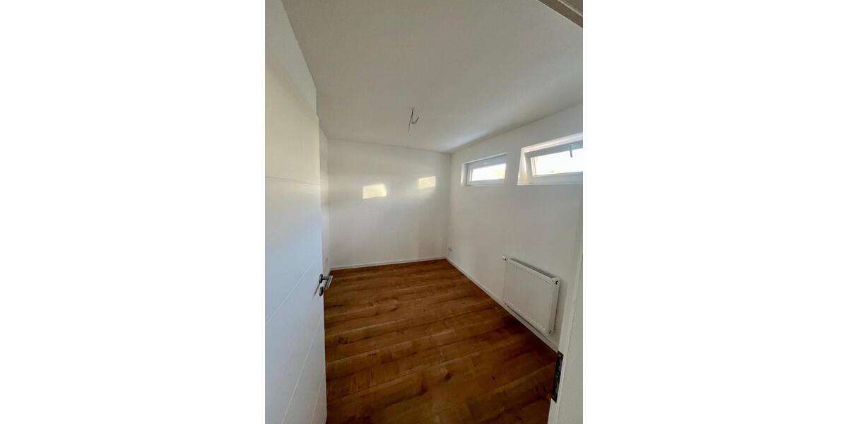 Mehrfamilienhaus, Wohnhaus Bernstadt - 10 Zimmer, 270 m&sup2;, 690.000&euro; | Angebot:26692495