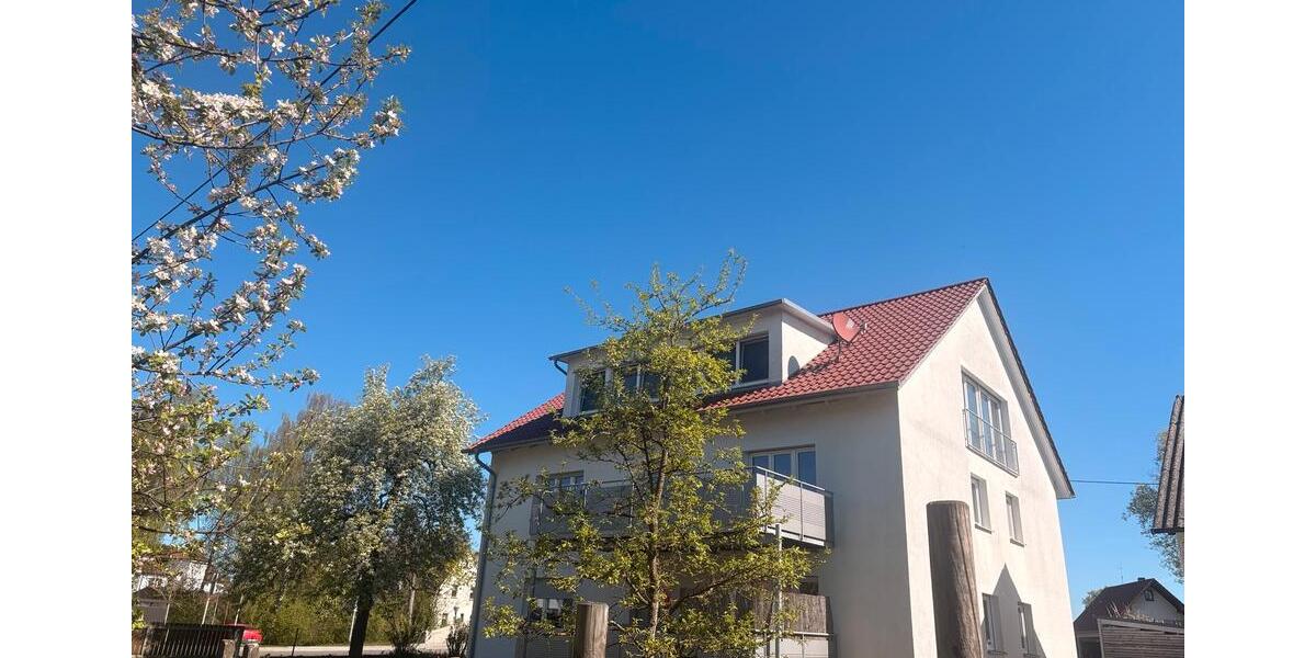 Dachgeschoßwohnung Leipheim - 3 Zimmer, 90 m&sup2;, 1.000&euro; | Angebot:26322579