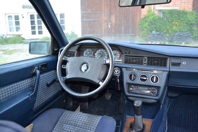 Mercedes-Benz 190 E 117.886 km 1.888 € Burgrieden 88483