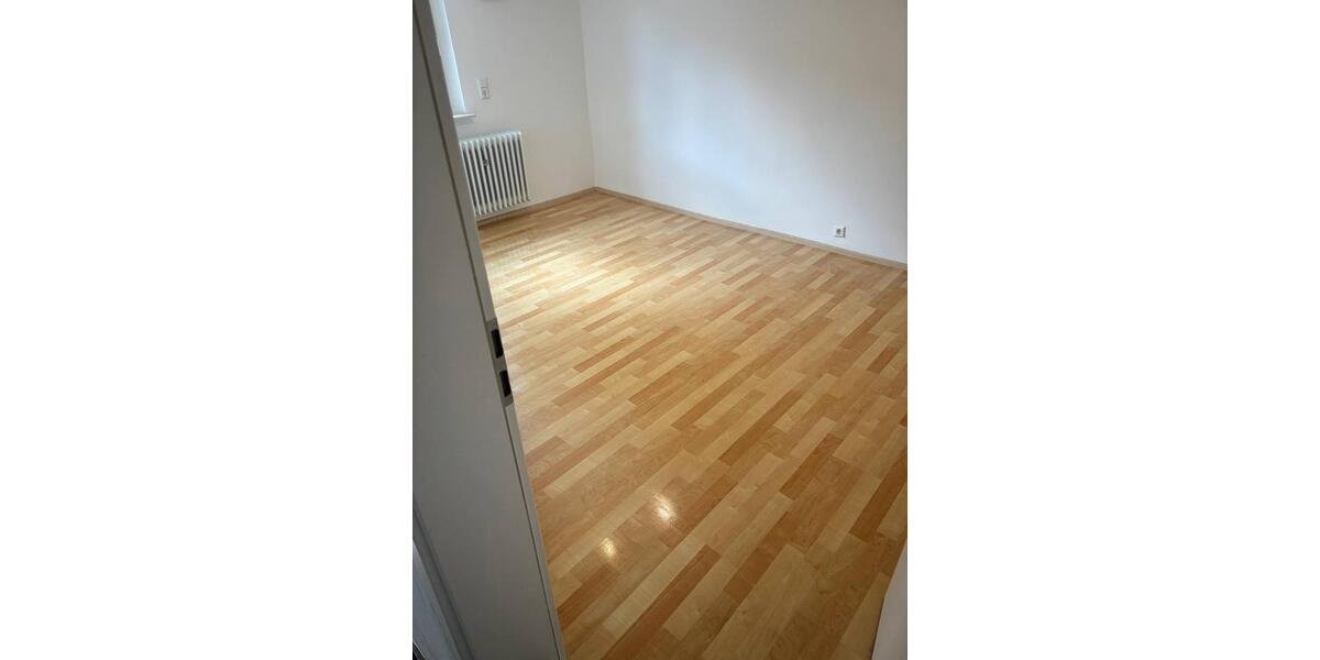 Dachgeschoßwohnung Merklingen - 5 Zimmer, 95 m&sup2;, 1.250&euro; | Angebot:26679270