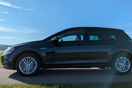 VW Golf 62.000 km 13.700 € Altheim 89174