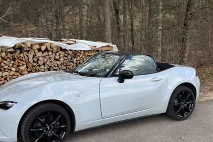 Mazda MX-5 45.000 km 16.990 € Ehingen 89584