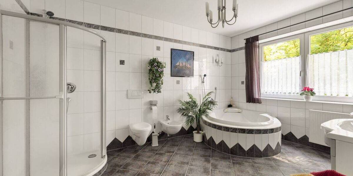 Einfamilienhaus Blaubeuren Gerhausen - 7 Zimmer, 262 m&sup2;, 985.000&euro; | Angebot:26695087