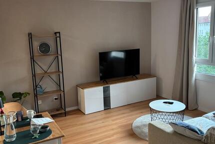 Moderne, voll möblierte und löffelfertige 1,5 Zimmer Wohnung zimmer
