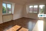 Großzügige 2-Zimmer-Dachgeschoßwohnung mit Balkon