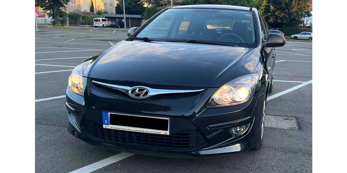 Hyundai i30 144.582 km 5.999 &euro; Geislingen an der Steige 73312