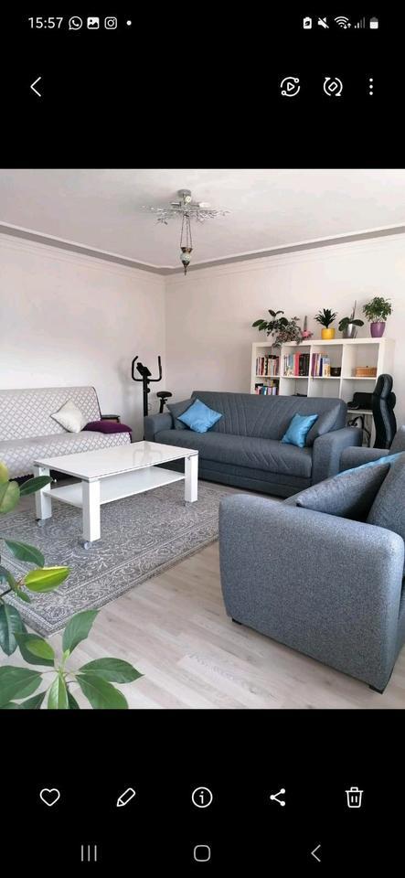 Schöne 4 Zimmer Wohnung mit großem Balkon