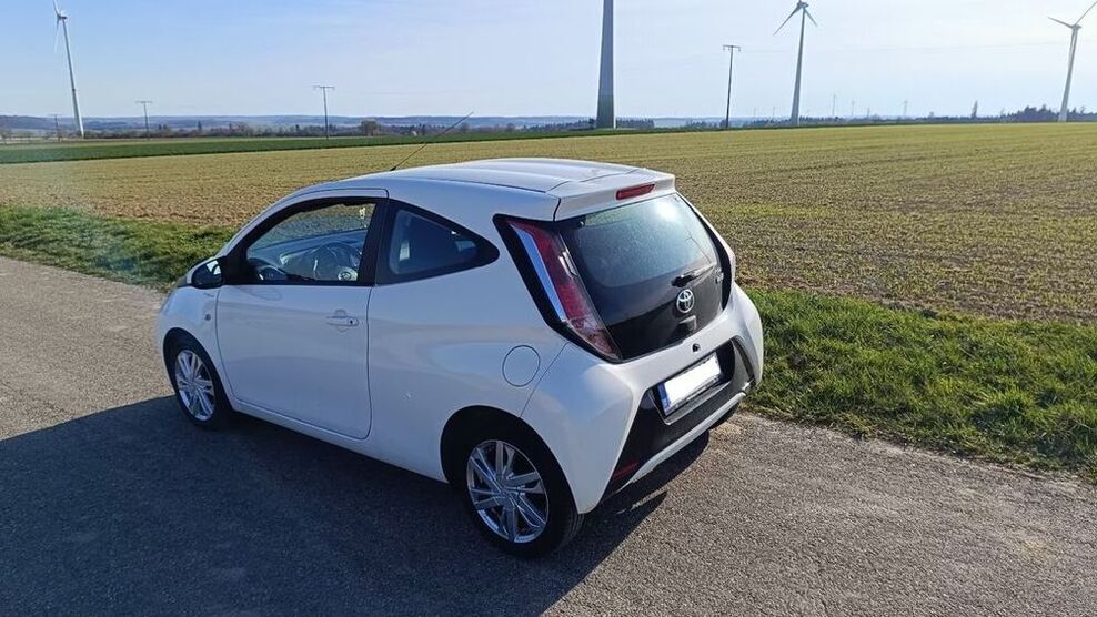Aygo (X)