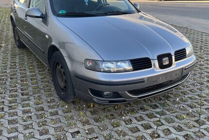 Seat Leon 314.409 km 2.599 &euro; Ulm 89075
