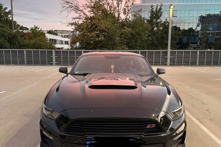 Ford Mustang 80.000 km 19.500 &euro; Ulm 89077