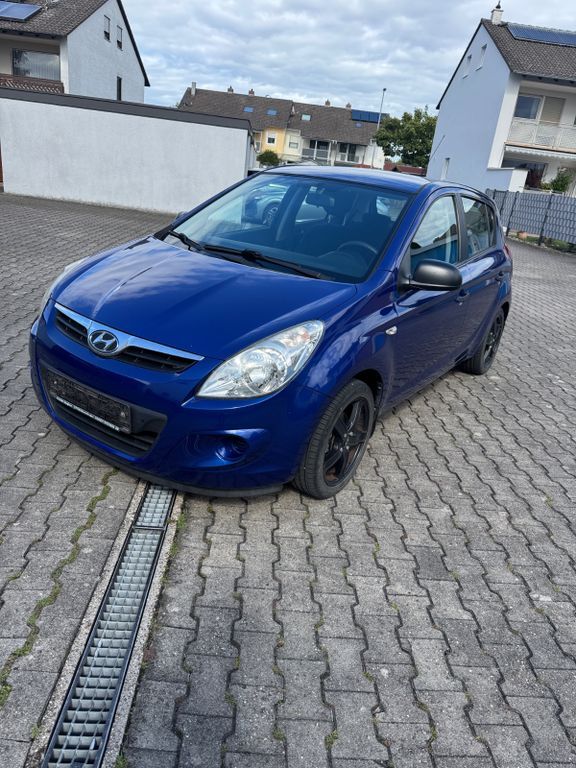 i20