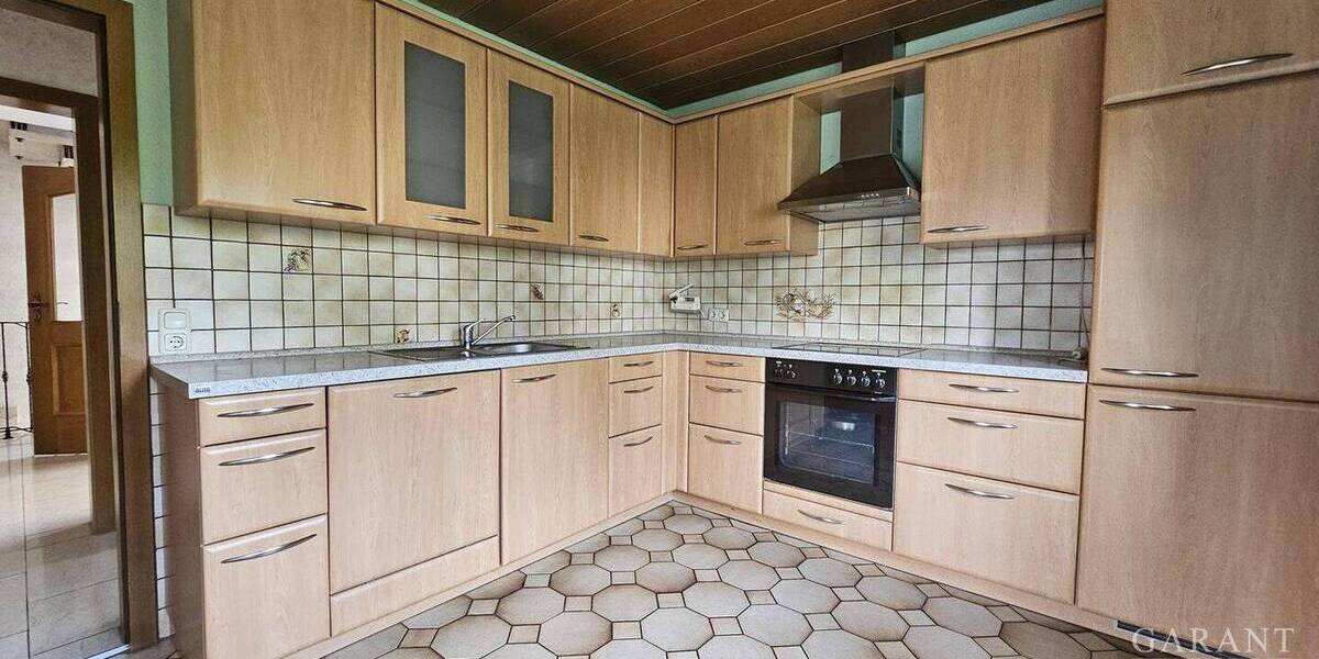 Einfamilienhaus Ichenhausen - 8 Zimmer, 200 m&sup2;, 530.000&euro; | Angebot:25707717