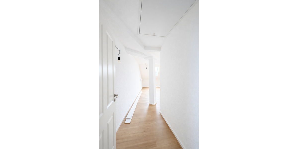 STUDENTEN-Wohngemeinschaft - 1 Zimmer in der Frauenstraße Ulm-Mitte - Frauenstraße Parkseite- - Dachgeschoßwohnung Ulm Oststadt | Angebot:26233432