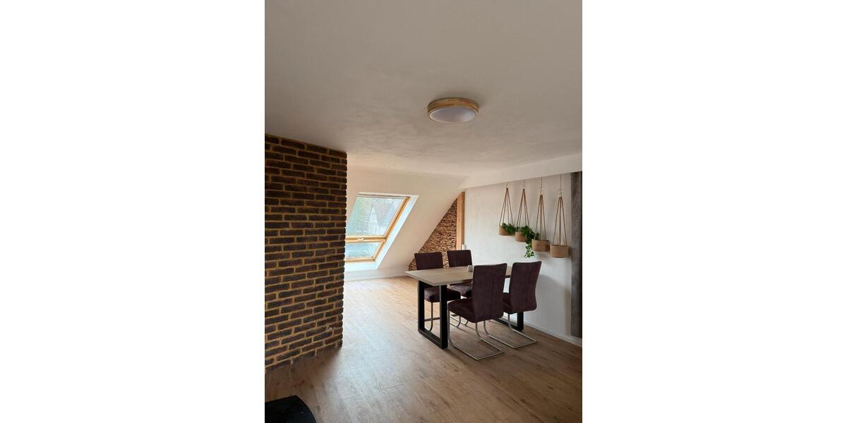 Dachgeschoßwohnung Laichingen - 3.5 Zimmer, 81 m&sup2;, 1.300&euro; | Angebot:26262611