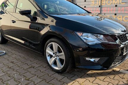 Seat Leon 75.400 km 12.990 € Ulm 89077