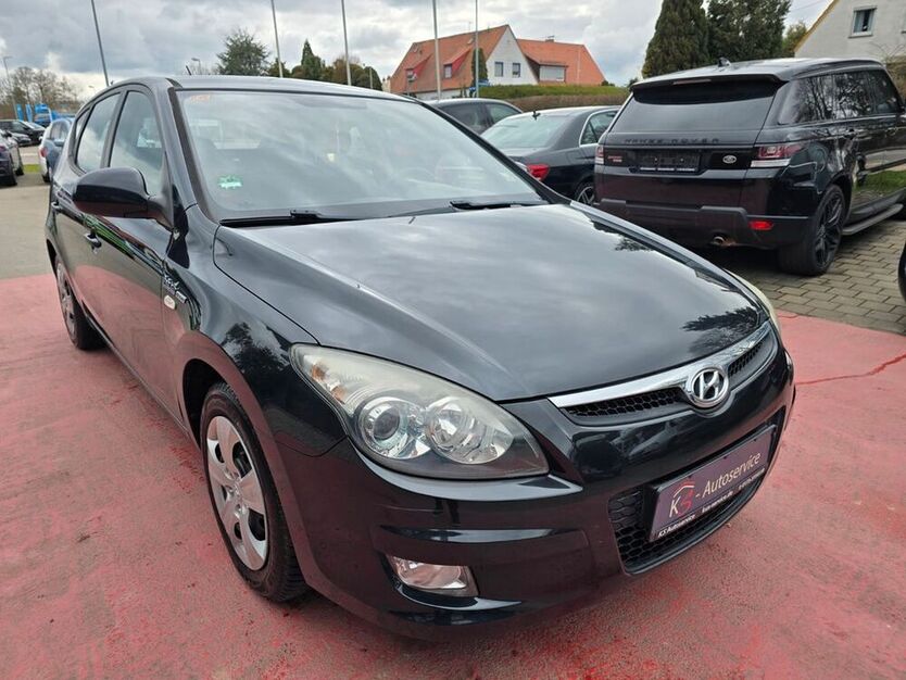 i30
