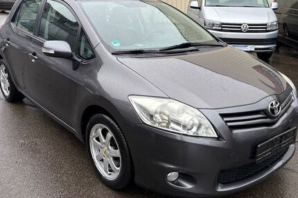 Toyota Auris 247.000 km 2.300 &euro; Mietingen 88487