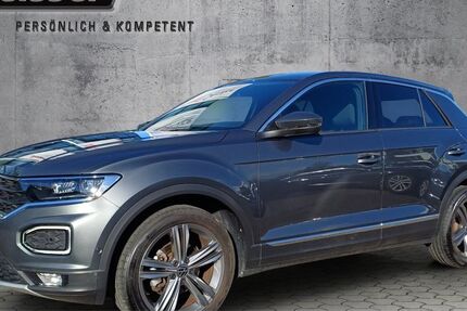 VW T-Roc 48.713 km 25.690 € Ulm 89077