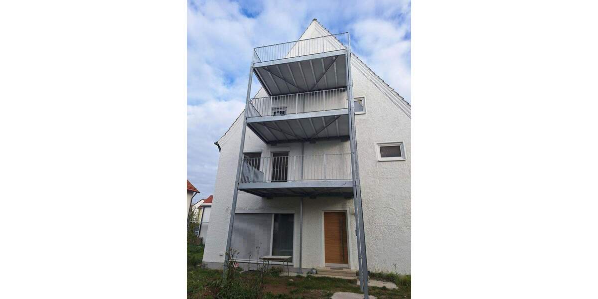 Neu sanierte 4-Zi.-Wohnung in ruhiger Lage mit großem Garten 4 zimmer