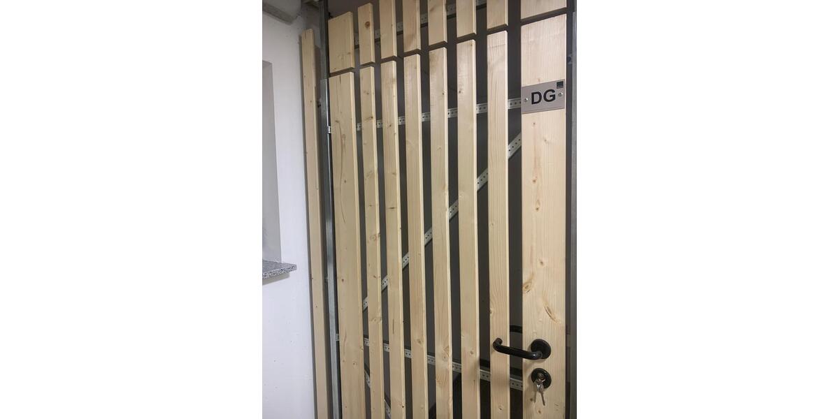Dachgeschoßwohnung Laichingen - 4 Zimmer, 95 m&sup2;, 1.150&euro; | Angebot:26662138