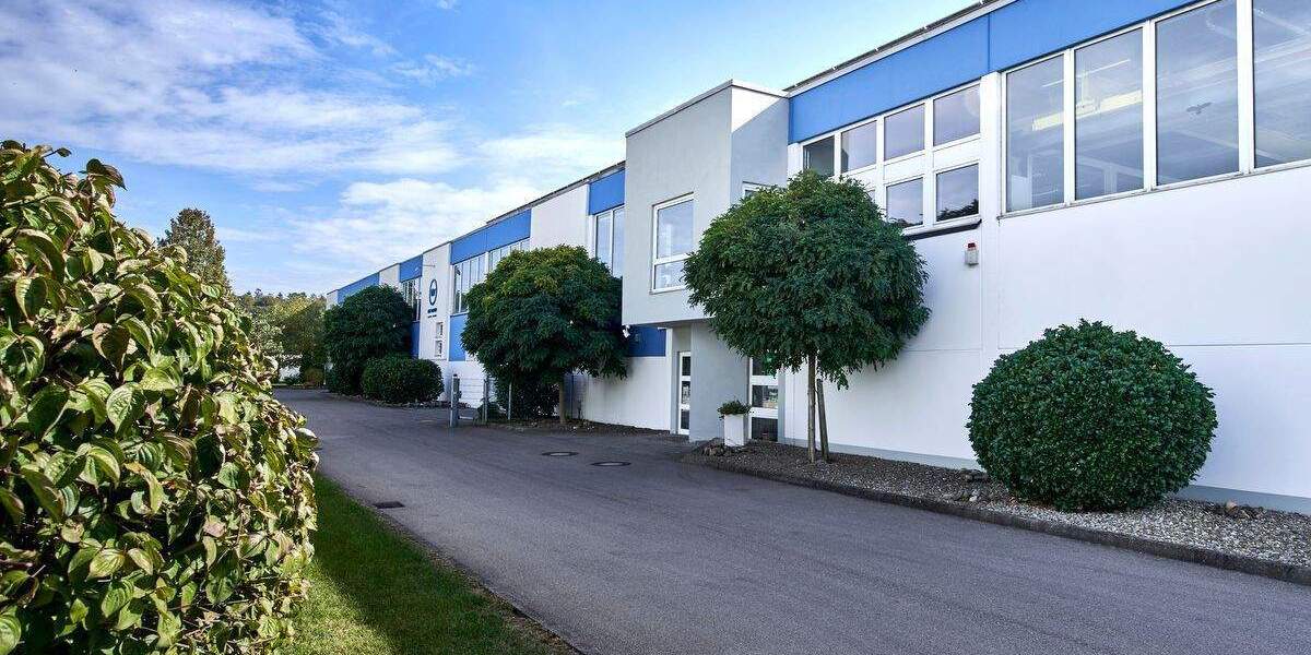 Wunschmietfläche gesucht ? 752 m² Hallen mit Büros Verwaltung zimmer