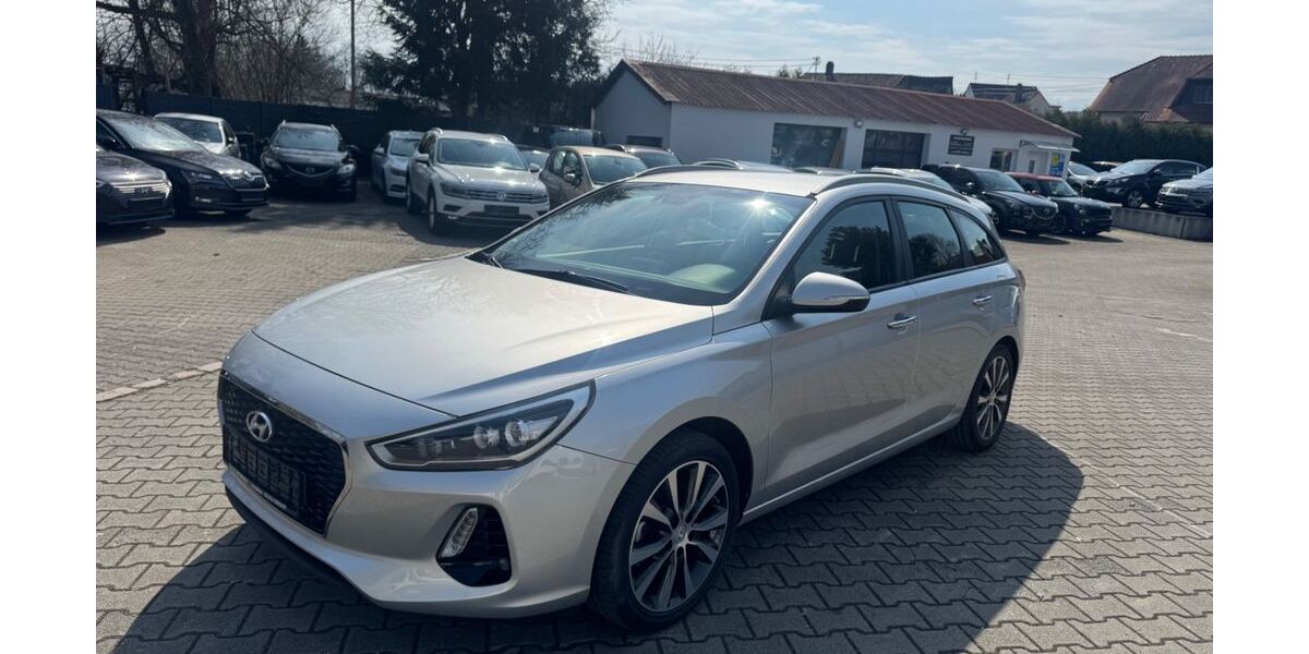 Hyundai i30 110.000 km 11.990 &euro; Achstetten 88480