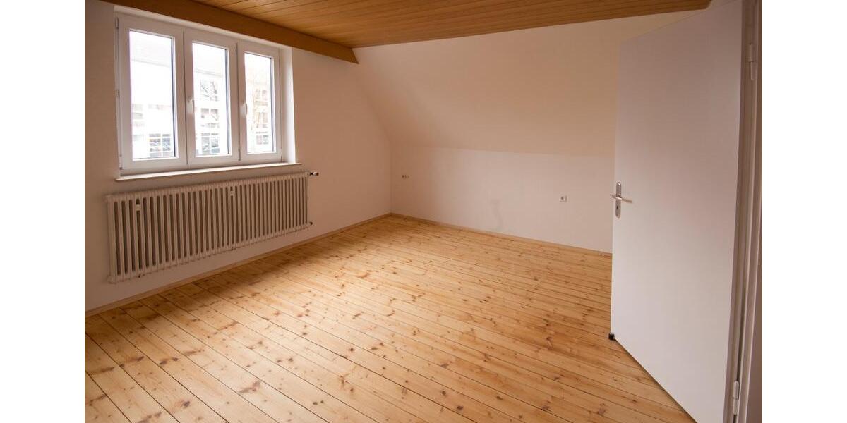 Etagenwohnung Langenau - 5 Zimmer, 135 m&sup2;, 2.000&euro; | Angebot:26297558