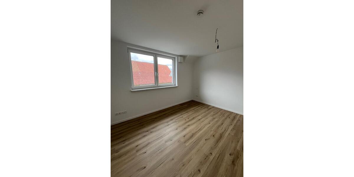 Dachgeschoßwohnung Neu-Ulm Burlafingen - 3 Zimmer, 73 m&sup2;, 900&euro; | Angebot:25639598