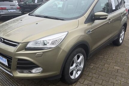 Ford Kuga 172.500 km 9.990 &euro; Pfaffenhofen 89284