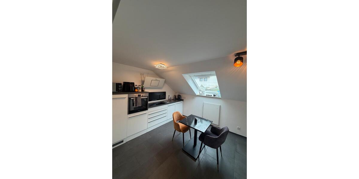 Dachgeschoßwohnung Erbach - 3 Zimmer, 85 m&sup2;, 1.000&euro; | Angebot:26034148