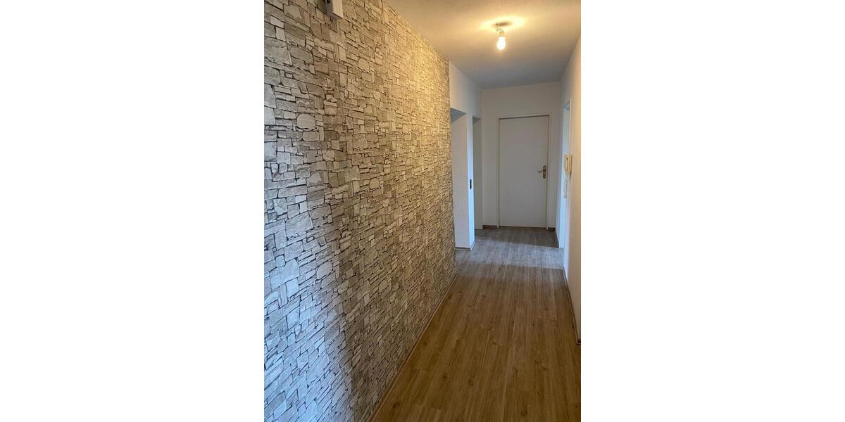 SCHÖNE HELLE WOHNUNG IN TOP LAGE 3.5 zimmer