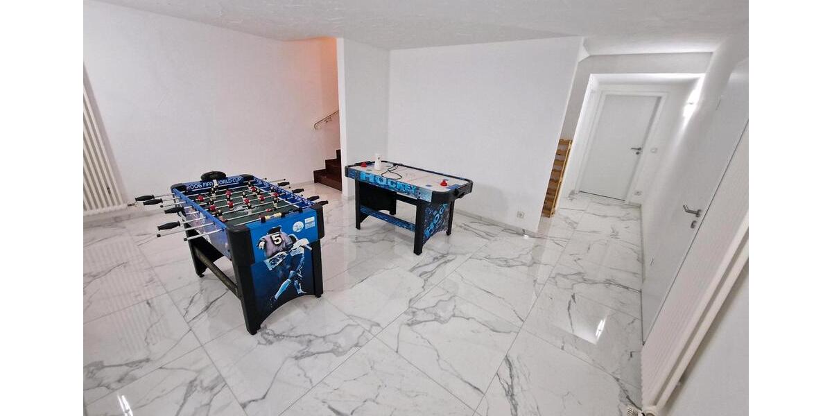 Villa Illertissen - 10 Zimmer, 326 m&sup2;, 1.190.000&euro; | Angebot:27025551
