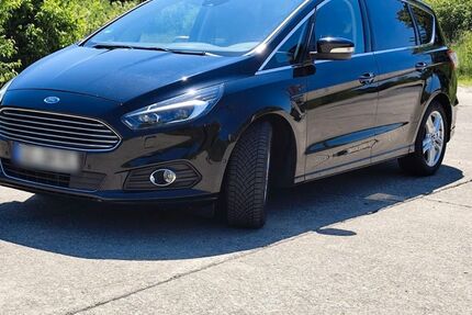 Ford S-Max 94.300 km 19.000 &euro; Leipheim 89340