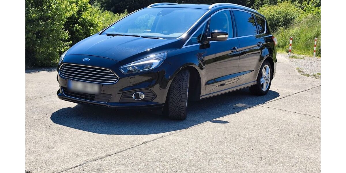 Ford S-Max 94.300 km 19.000 &euro; Leipheim 89340