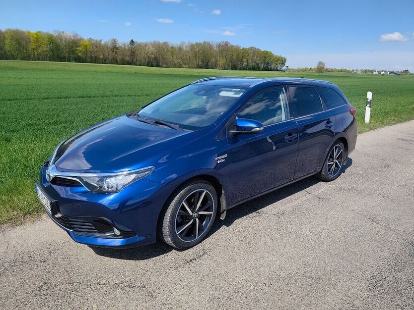 Auris Touring Sports