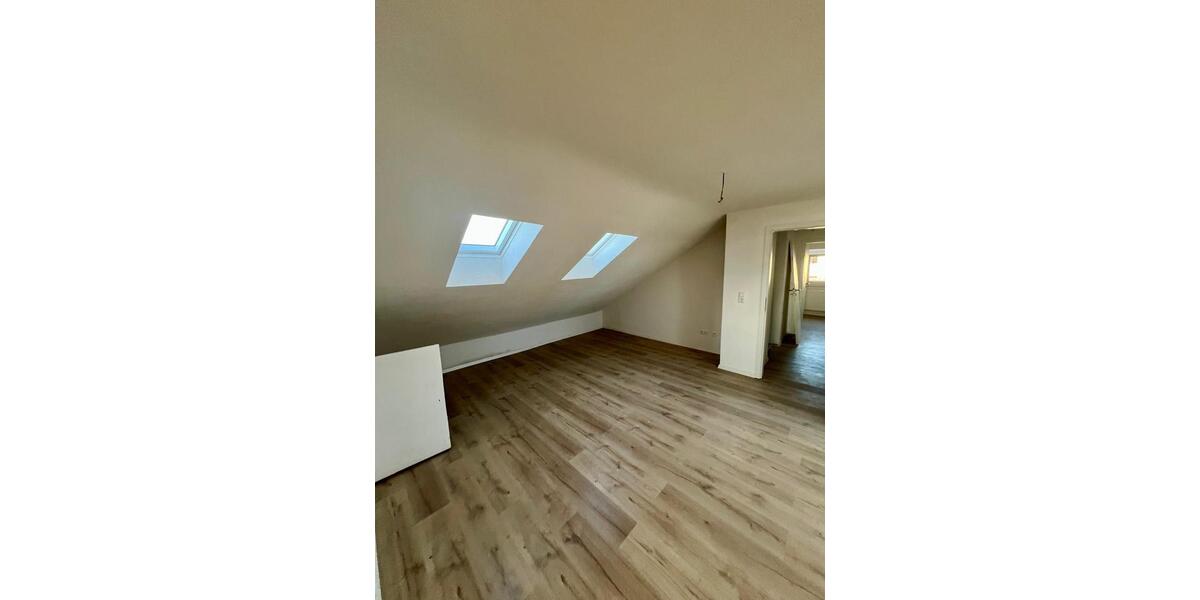 Mehrfamilienhaus, Wohnhaus Bernstadt - 10 Zimmer, 270 m&sup2;, 690.000&euro; | Angebot:26692495