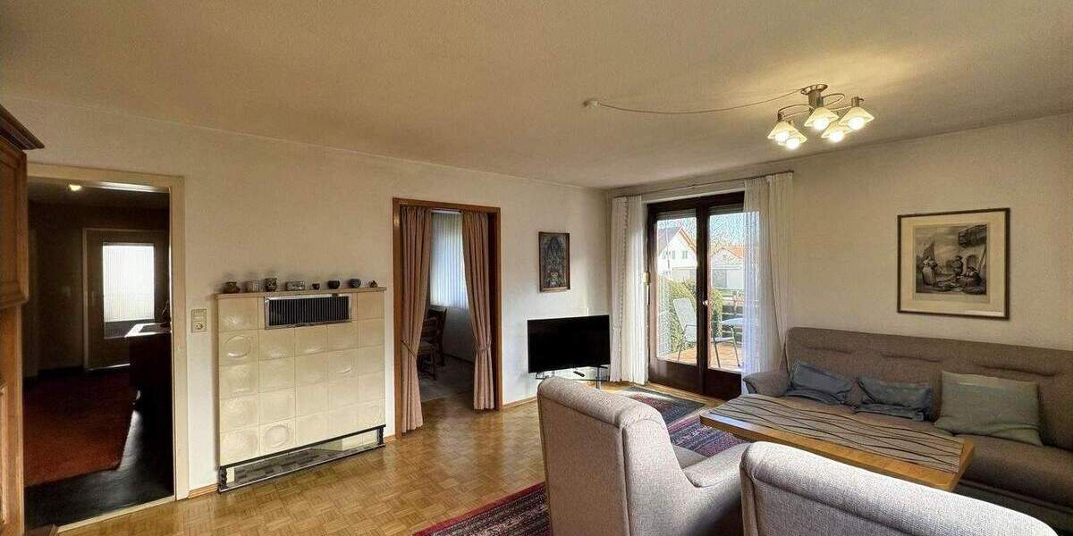 Einfamilienhaus Mietingen - 7 Zimmer, 140 m&sup2;, 349.000&euro; | Angebot:25385630